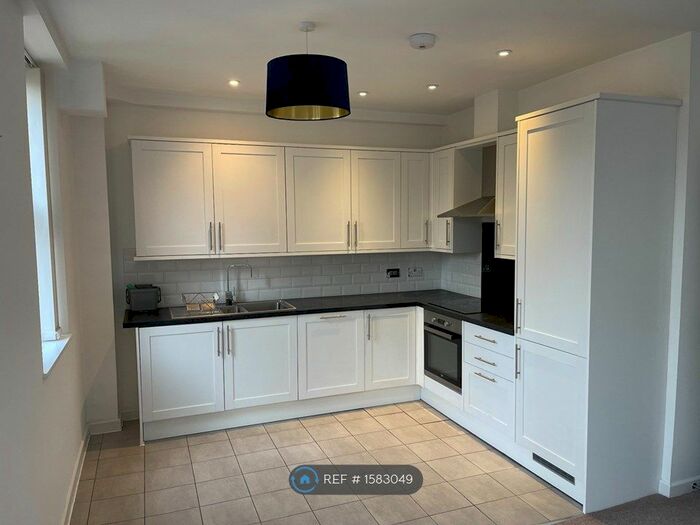 1 Bedroom Flat To Rent In Trinity Court, Wokingham, RG41