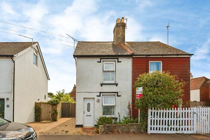 2 Bedroom Semi-Detached House For Sale In South Road, Hailsham, BN27