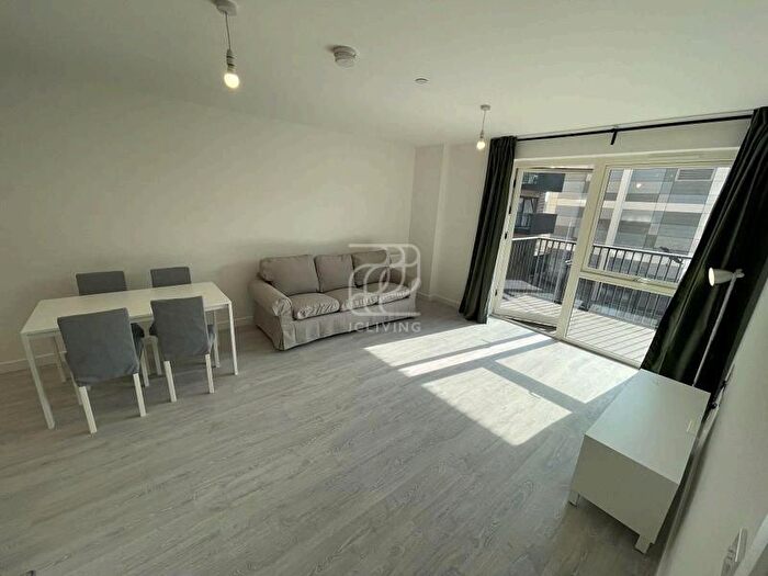 1 Bedroom Flat To Rent In Forastero House, Hayes, UB3