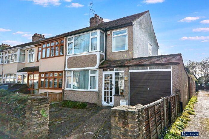 3 Bedroom Semi Detached House For Sale In Birch Crescent, Ardleigh Green, Hornchurch, RM11