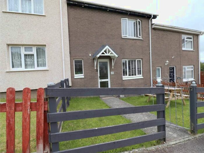2 Bedroom Property For Sale In Brongwinau, Comins Coch, Aberystwyth, SY23