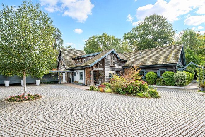 4 Bedroom House For Sale In High Road, Chipstead, Coulsdon, CR5