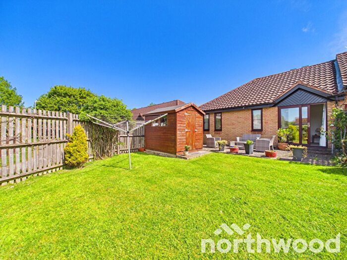 2 Bedroom Flat For Sale In Meridian Court, Singleton, Ashford, TN23
