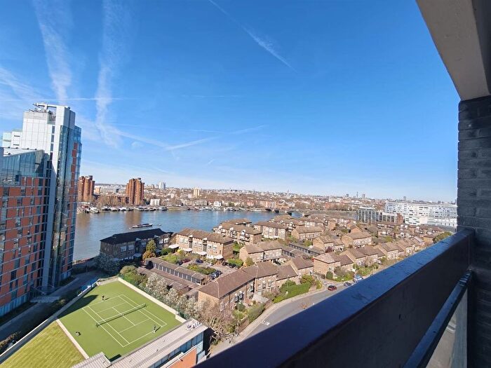 2 Bedroom Flat To Rent In Battersea Church Road, London, SW11