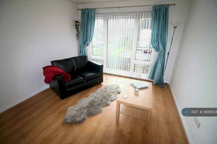 1 Bedroom Flat To Rent In Saughton Mains Terrace, Edinburgh, EH11