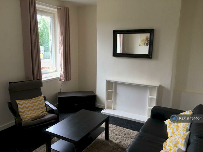 2 Bedroom Flat To Rent In Stevenson Drive, Edinburgh, EH11