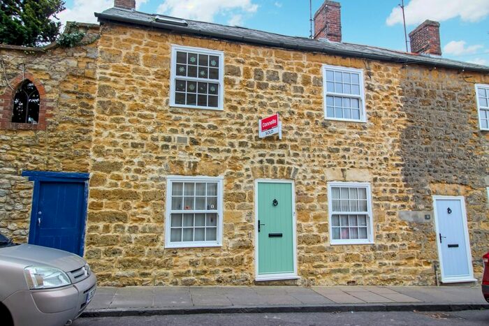 1 Bedroom Flat To Rent In Higher Cheap Street, Sherborne, Dorset DT9