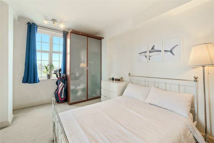 1 Bedroom Flat To Rent In Mortimer Court, Abbey Road, NW8
