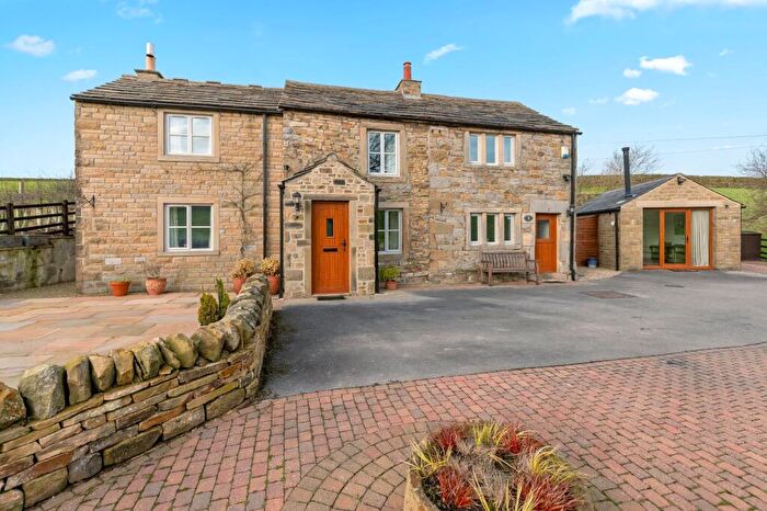 3 Bedroom Detached House For Sale In Silsden Road, Addingham, Ilkley, West Yorkshire, LS29