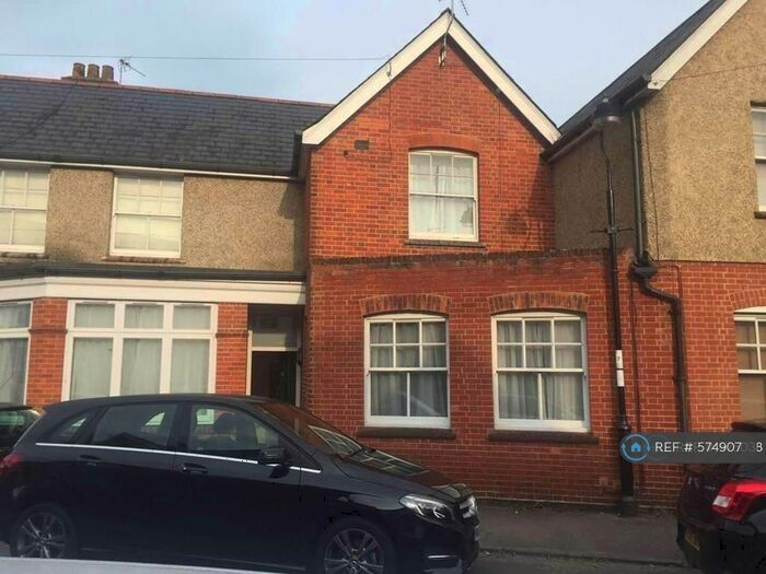 2 Bedroom Terraced House To Rent In Queens Road, Basingstoke, RG21