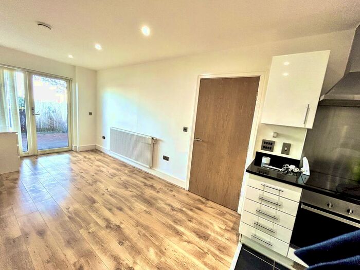 1 Bedroom Flat To Rent In Trident Point, Pinner Road, Harrow, HA1