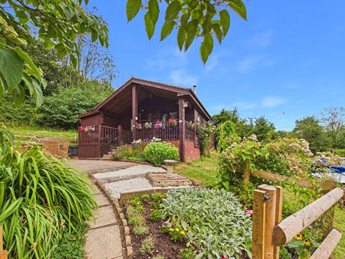 1 Bedroom Detached Bungalow For Sale In Riverside Bungalows, Highley, WV16