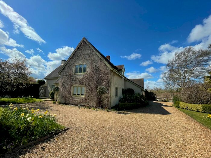 5 Bedroom Detached House For Sale In The Village, Old Warden, Biggleswade, SG18
