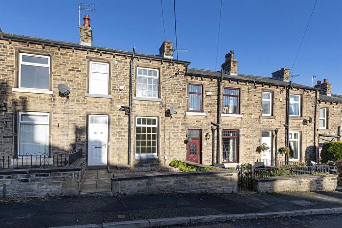2 Bedroom Terraced House For Sale In Craven Street, Cowlersley, Huddersfield, HD4