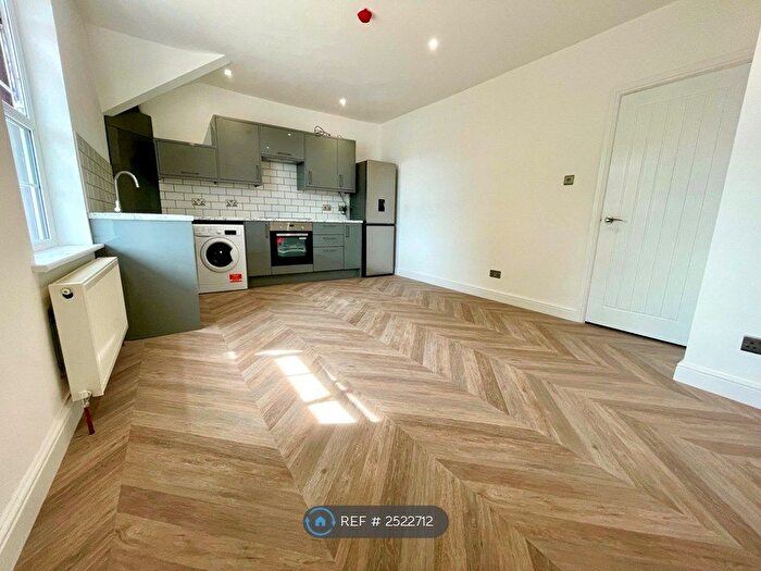 1 Bedroom Flat To Rent In North Street, Bedminster, Bristol, BS3