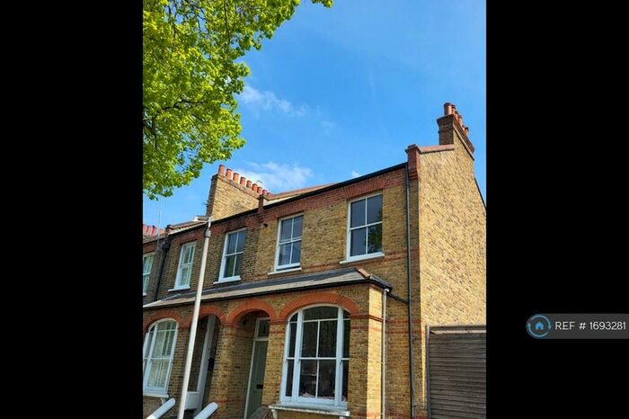 1 Bedroom Flat To Rent In Barry Road, East Dulwich, SE22