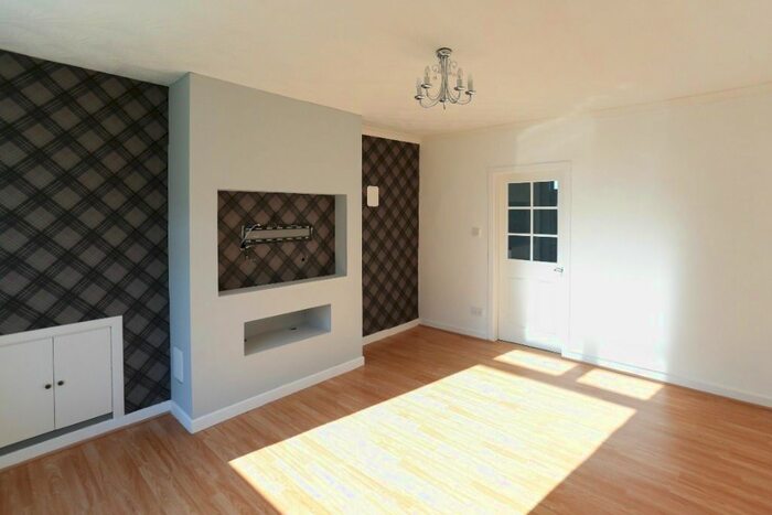 2 Bedroom Flat To Rent In Park Street, Airdrie, North Lanarkshire, ML6