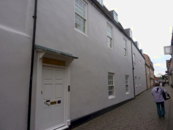 2 Bedroom Flat To Rent In Newmarket, CB8