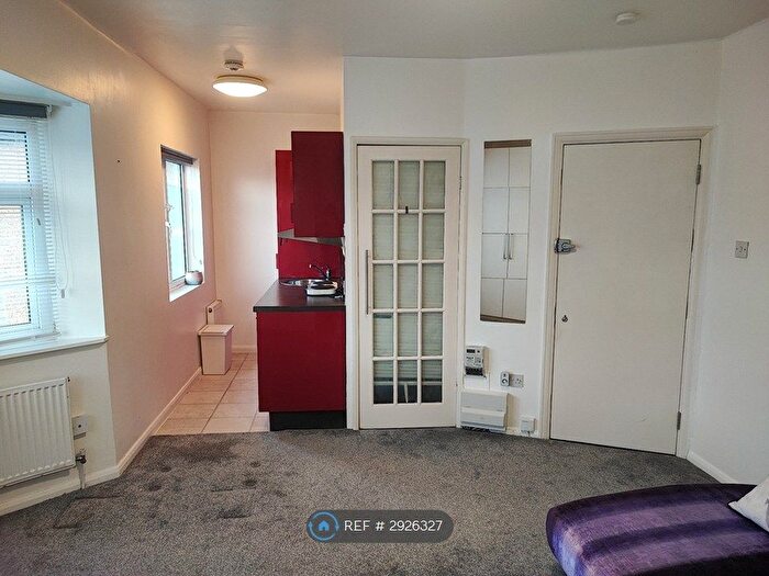 Studio To Rent In Headstone Lane, London, HA2