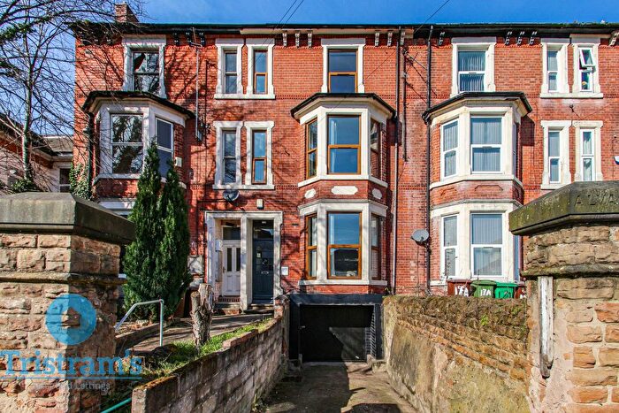 9 Bedroom Town House For Sale In Gedling Grove, Nottingham, NG7