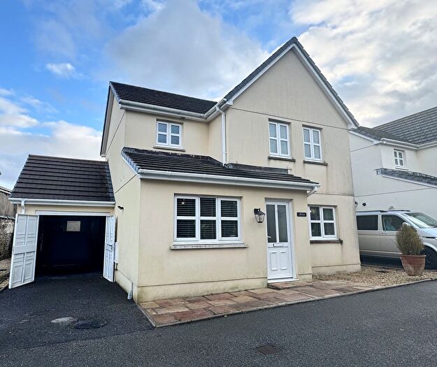 3 Bedroom Detached House For Sale In Ashgrove, Pontyberem, Llanelli, Carmarthenshire., SA15