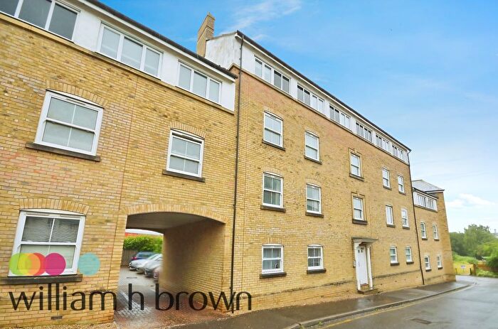 2 Bedroom Flat To Rent In Holden Close, Braintree, CM7