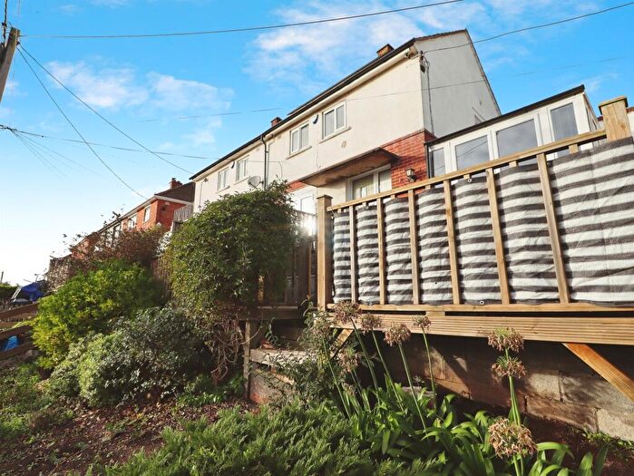 2 Bedroom Semi-Detached House For Sale In Plymouth Road, Barry, CF62