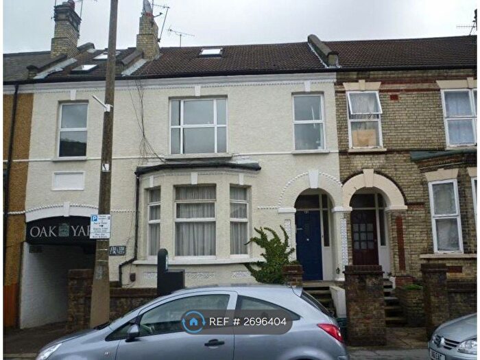 1 Bedroom Flat To Rent In Queens Road, Watford, WD17