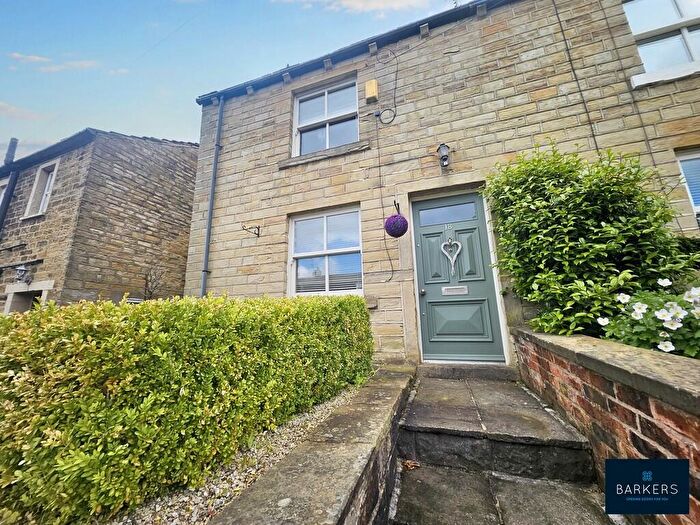 2 Bedroom Cottage For Sale In Moor Lane, Gomersal, BD19