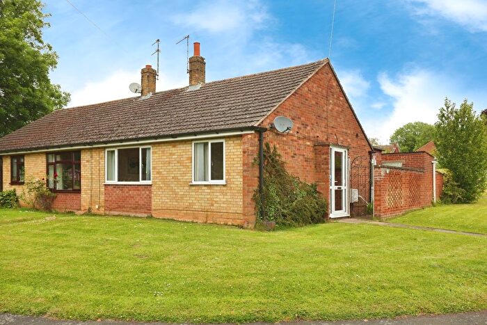 2 Bedroom Semi-Detached Bungalow For Sale In Hill Crescent, Stretton On Dunsmore, Rugby, CV23