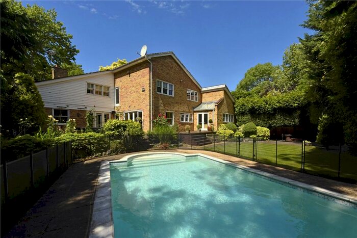 5 Bedroom Detached House To Rent In Bray Road, Bray, Maidenhead, Berkshire, SL6