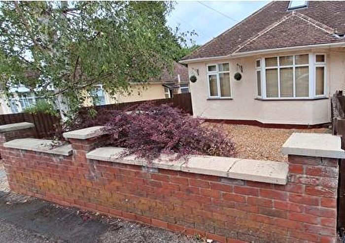 4 Bedroom Semi-Detached House To Rent In Ambleside Drive, Headington, OX3