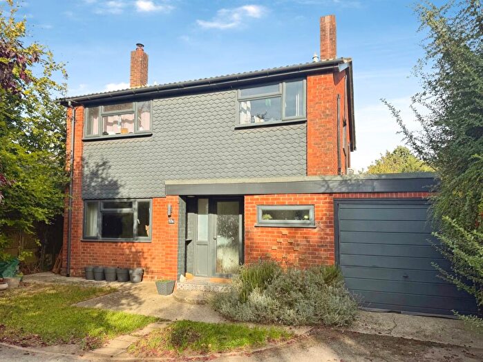 4 Bedroom Detached House For Sale In Roman Road, Basingstoke, Hampshire, RG23