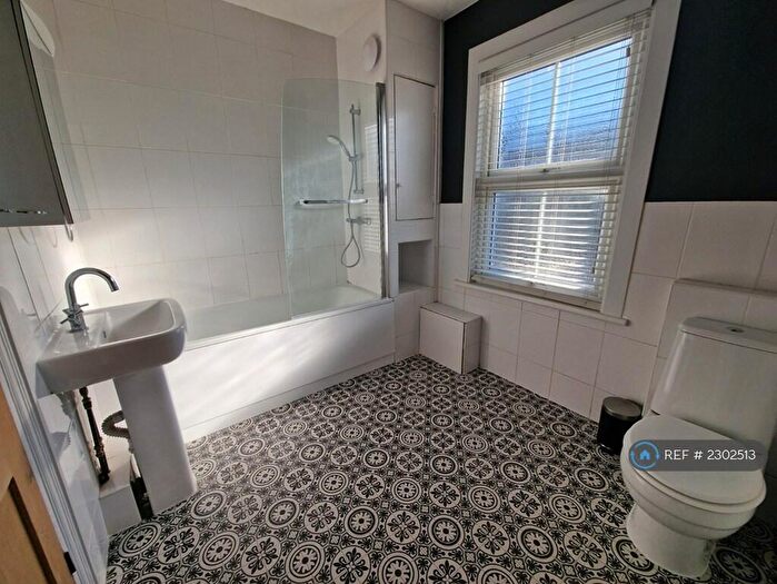 1 Bedroom Flat To Rent In Sundorne Road, London, SE7