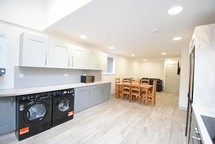 6 Bedroom Terraced House To Rent In Tiverton Road Birmingham, B29