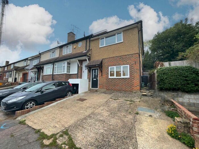 3 Bedroom Semi-Detached House To Rent In Maynard Road, Hemel Hempstead, Hertfordshire, HP2