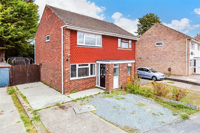 2 Bedroom Semi Detached House For Sale In Forest Hill, Maidstone, Kent, ME15