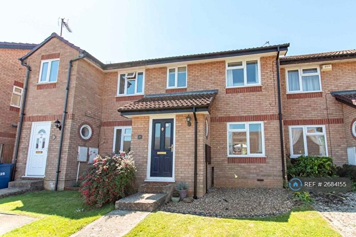 3 Bedroom Terraced House To Rent In Frensham Close, Banbury, OX16