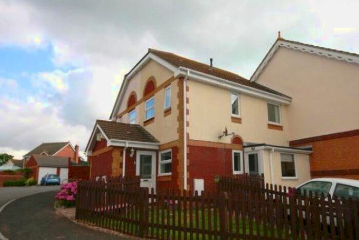 2 Bedroom Property To Rent In Louville Close, Paignton, TQ4