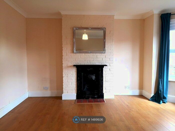 1 Bedroom Flat To Rent In Winchester Road, Southampton, SO16