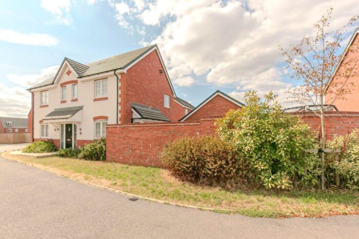 4 Bedroom Detached House For Sale In Ackton Close, Stoke-On-Trent, ST3