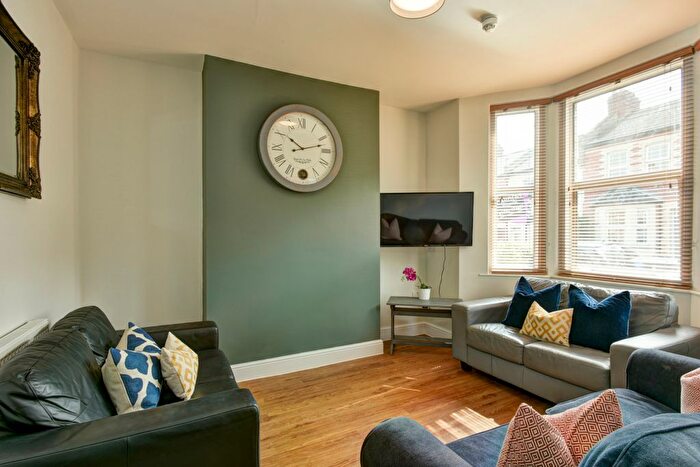 6 Bedroom Terraced House To Rent In Manston Road, Exeter, EX1