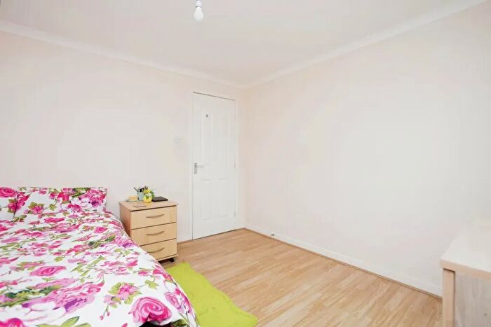 3 Bedroom Terraced House To Rent In Huxley Road, Edmonton, N18
