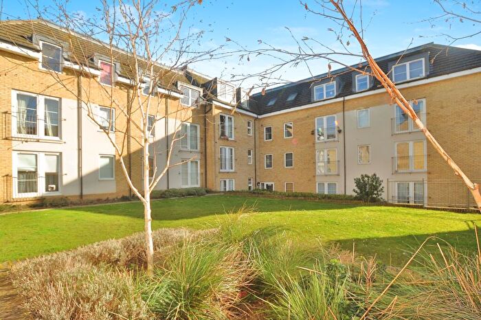 1 Bedroom Flat For Sale In Watersmeet, Hitchin, SG4