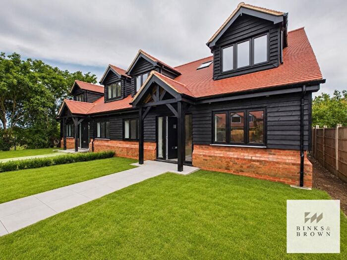 4 Bedroom Semi-Detached House For Sale In Wharf Way, Stanford Le Hope, Essex, SS17