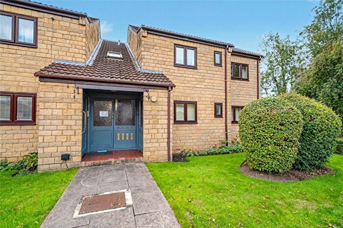 2 Bedroom Flat For Sale In Millgarth Court, School Lane, Collingham, Wetherby, LS22