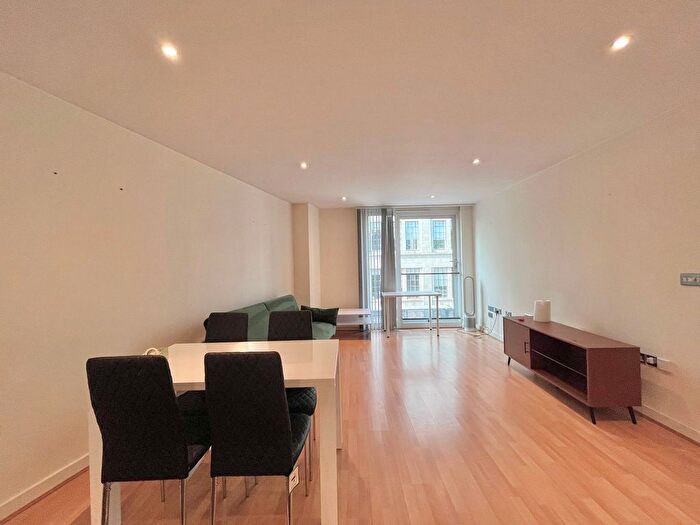 1 Bedroom Flat To Rent In Brewery Square, London, EC1V