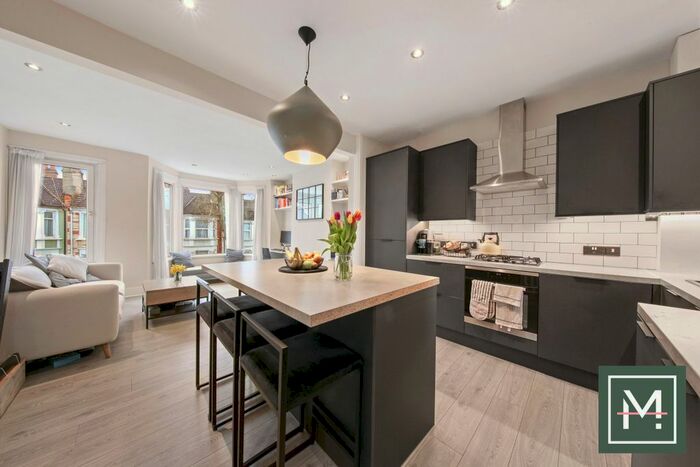 2 Bedroom Flat For Sale In Chapter Road, London, NW2