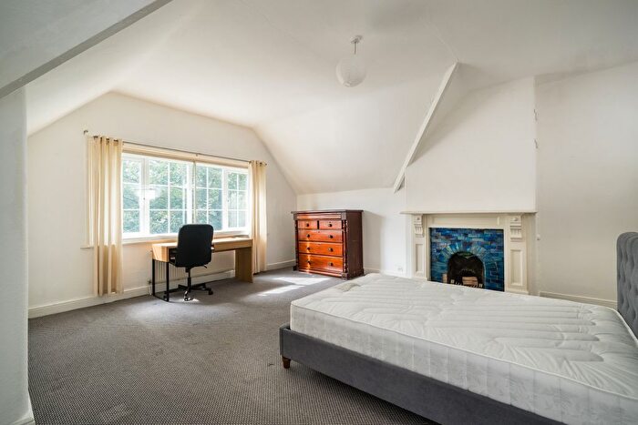 4 Bedroom Flat To Rent In Flat, A Shaw Lane, LS6