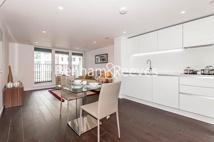 Studio To Rent In City Road, Old Street, EC1V